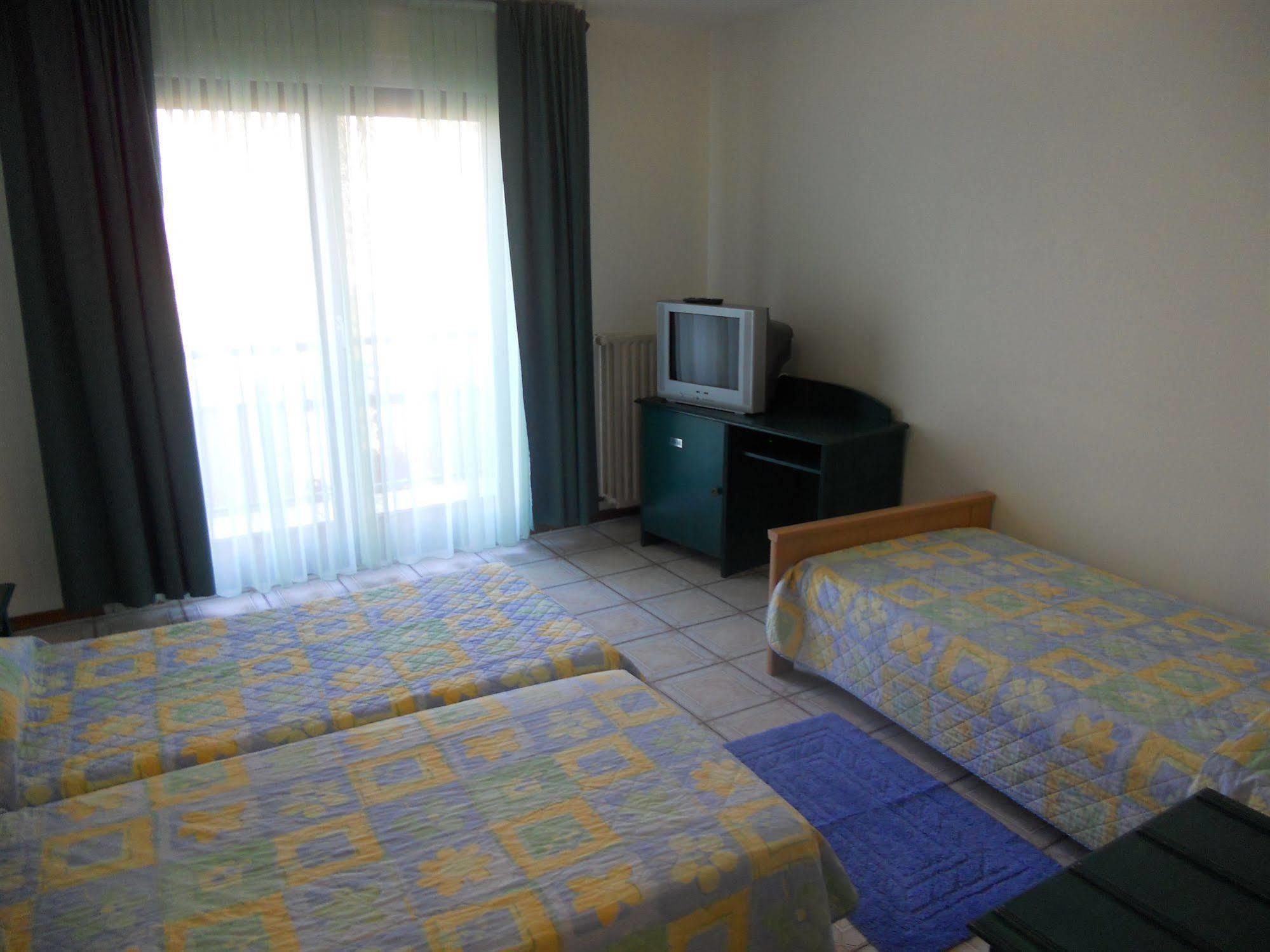 Hotel Carpini Bascharage Ngoại thất bức ảnh